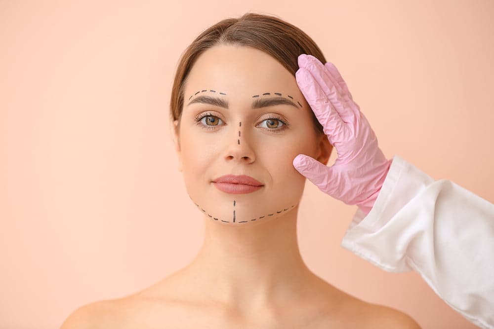 Illuminate Your Beauty - Hair Transplant Surgeon at Lumia Clinic - Lumiaclinic Turkey