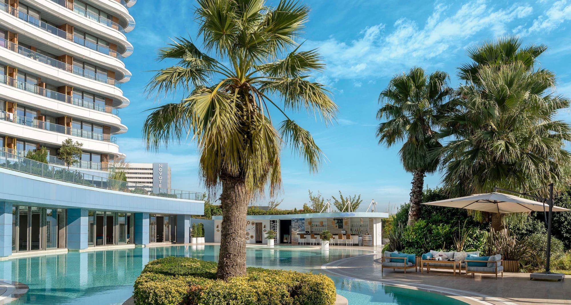 Radisson Blu Hotel Istanbul Ottomare - Hair Transplant Surgeon at Medical Of Istanbul