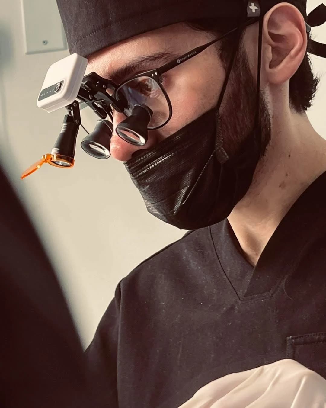 Erik Yáñez - Hair Transplant Surgeon at International Hair Transplant Clinic