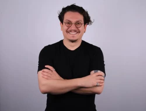 Hasan Akil - Hair Transplant Surgeon at AKL